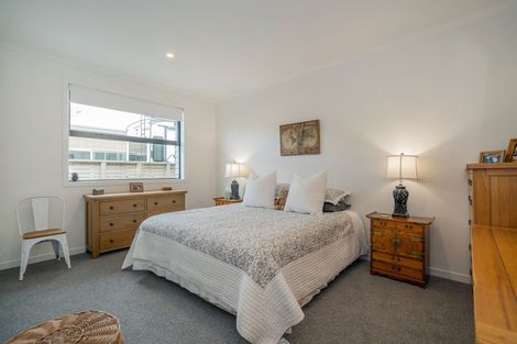 Photo of property in 35 Awatea Drive, Whitianga, 3510