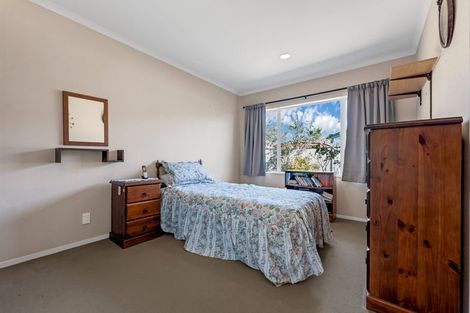 Photo of property in 48 Aberdeen Crescent, Wattle Downs, Auckland, 2103