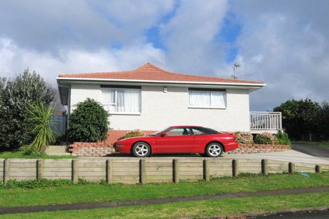 Photo of property in 2/11 Rapallo Place, Farm Cove, Auckland, 2012