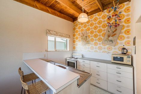 Photo of property in 239 Manly Street, Paraparaumu Beach, Paraparaumu, 5032