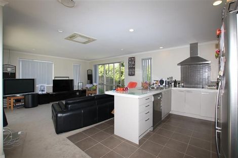 Photo of property in 46 Huntington Park Drive, Greenhithe, Auckland, 0632