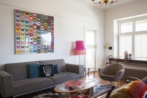 Photo of property in 45 Napier Terrace, Hospital Hill, Napier, 4110