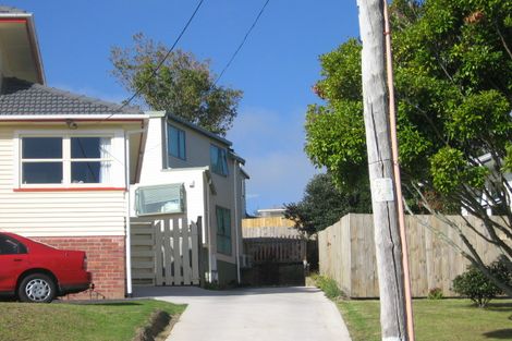 Photo of property in 1/21 Weldene Avenue, Glenfield, Auckland, 0629