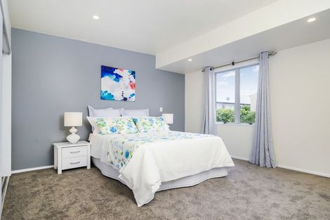 Photo of property in 43 Albionvale Road, Glen Eden, Auckland, 0602