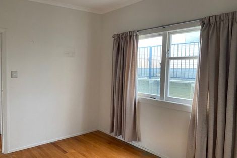 Photo of property in 21 Marine Parade South, Foxton Beach, Foxton, 4815