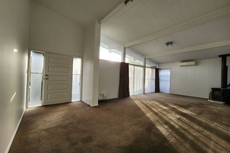 Photo of property in 8 Malvina Place, Bucklands Beach, Auckland, 2014