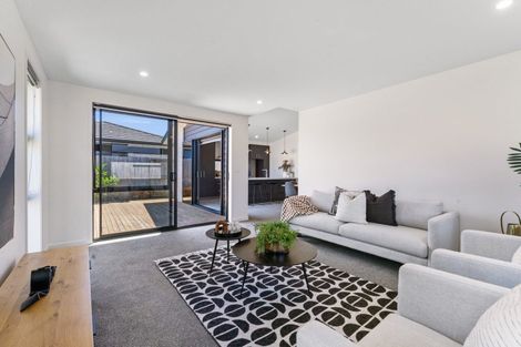 Photo of property in 45 Taioma Close, Papamoa, 3118