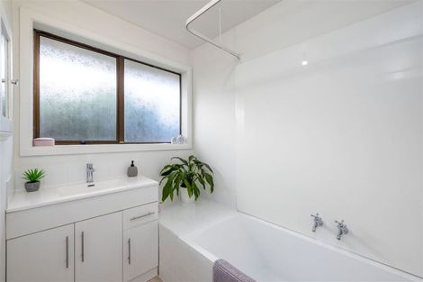 Photo of property in 62 Kathleen Crescent, Hornby, Christchurch, 8042