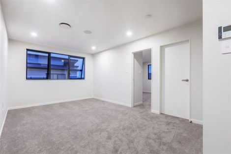 Photo of property in 6 Makura Road, Long Bay, Auckland, 0630