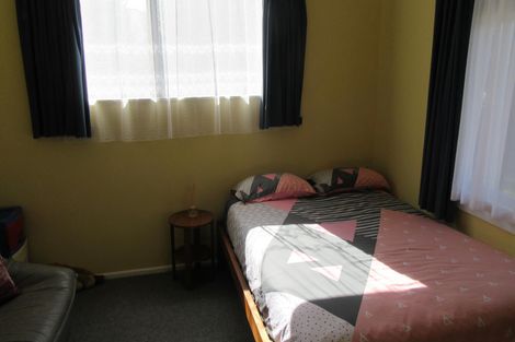 Photo of property in 90 Rhodes Street, Waimate, 7924