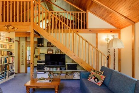 Photo of property in 11 Amelia Crescent, Waikawa, Picton, 7220