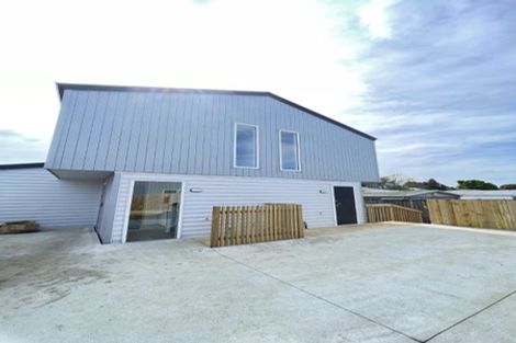 Photo of property in 20d Edwards Avenue, Henderson, Auckland, 0610