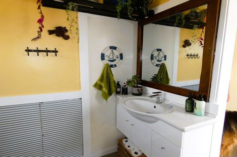 Photo of property in 123 Queen Street, Westport, 7825