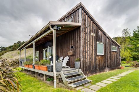 Photo of property in 755 Main North Road, Bay View, Napier, 4182