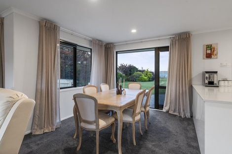 Photo of property in 20 Gemini Place, Kawaha Point, Rotorua, 3010