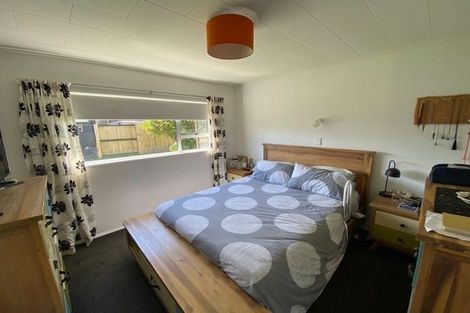 Photo of property in 2 Cypress Grove, Paraparaumu, 5032