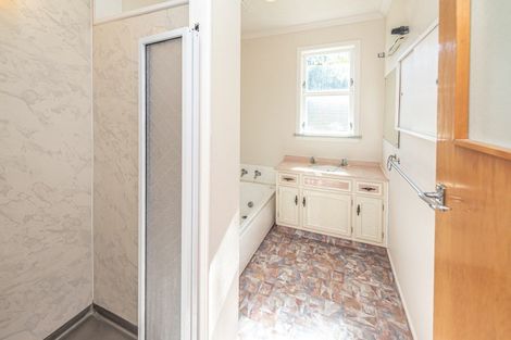 Photo of property in 102 Paterson Street, Aramoho, Whanganui, 4500