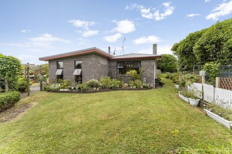 Photo of property in 20 Whakapaki Street, Urenui, 4375