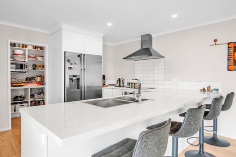 Photo of property in 12 Costello Drive, Ngatea, 3503