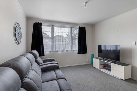 Photo of property in 32 Pendarves Street, New Plymouth, 4310