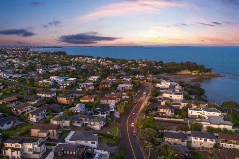 Photo of property in 3/28 Beach Road, Castor Bay, Auckland, 0620