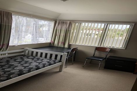 Photo of property in 14a Bracken Road, Newlands, Wellington, 6037