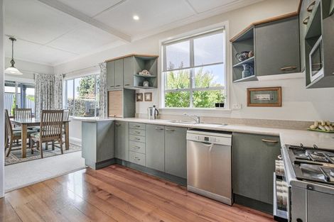 Photo of property in 201 Frimley Avenue, Frimley, Hastings, 4120