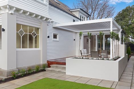 Photo of property in 102 Heaton Street, Merivale, Christchurch, 8052