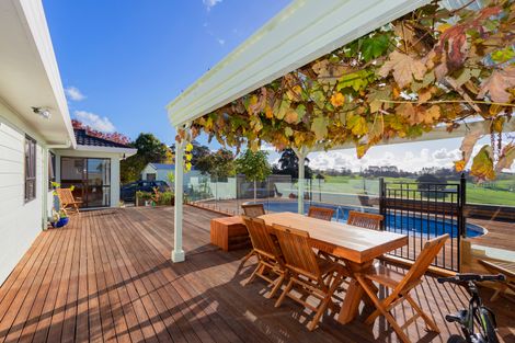 Photo of property in 66 Waiteitei Road, Wellsford, 0974