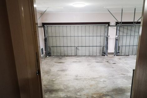 Photo of property in 2 Fyvie Avenue, Tawa, Wellington, 5028