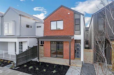 Photo of property in 14 Yellow Pear Lane, Karaka, 2578