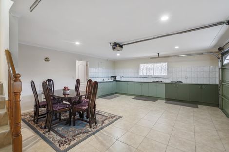 Photo of property in 12 Pistachio Place, Goodwood Heights, Auckland, 2105