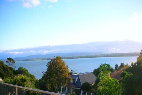 Photo of property in 2/126 Island Bay Road, Beach Haven, Auckland, 0626