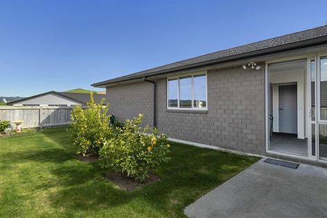 Photo of property in Waterview Estate, 64/4 Greystone Place, Omokoroa, 3114