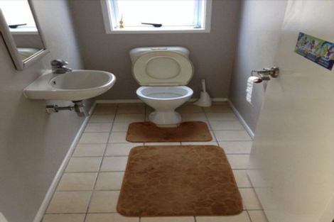 Photo of property in 1 Lumino Lane, Henderson, Auckland, 0612