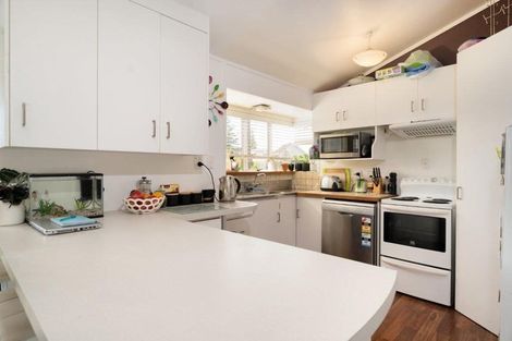 Photo of property in 144 Karewa Parade, Papamoa Beach, Papamoa, 3118