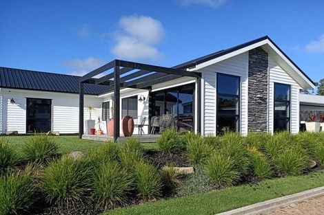 Photo of property in 4 Ahi Kaa Lane, Snells Beach, 0920