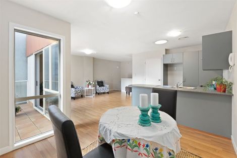 Photo of property in 7/81 Birkenhead Avenue, Birkenhead, Auckland, 0626