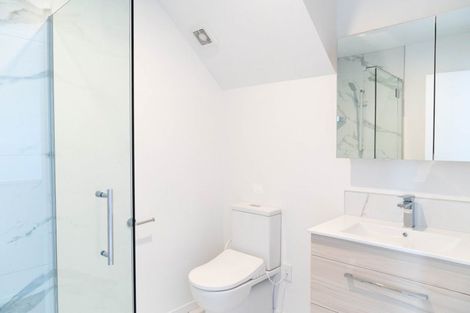 Photo of property in 3/21 Karamu Street, Te Atatu Peninsula, Auckland, 0610