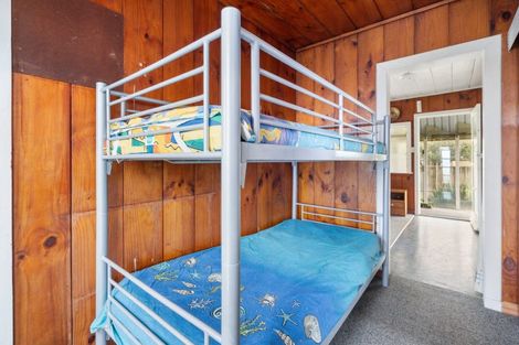 Photo of property in 11 Ringer Avenue, Matapouri, Whangarei, 0173