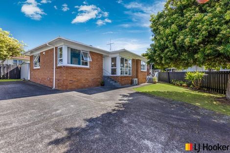 Photo of property in 17 Valencia Place, Manurewa, Auckland, 2102