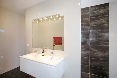 Photo of property in 11 Bernora Crescent, Bombay, 2675