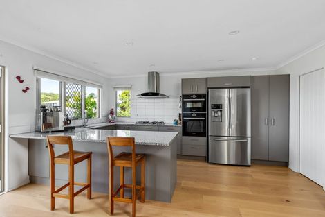 Photo of property in 1/126 Whangaparaoa Road, Red Beach, 0932