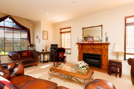 Photo of property in 7 Heritage Place, Terrace End, Palmerston North, 4410