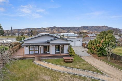 Photo of property in 18 Bowen Street, Kurow, 9435