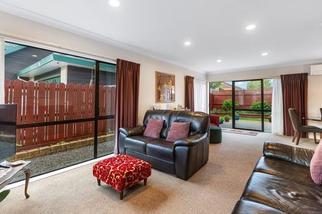 Photo of property in 2/16 Travers Place, Northpark, Auckland, 2013