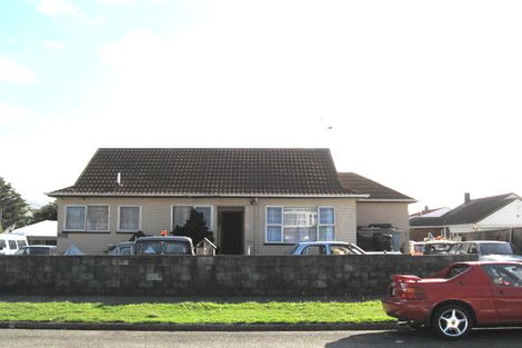 Photo of property in 2 Feist Street, Naenae, Lower Hutt, 5011