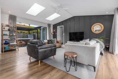 Photo of property in 6 Arapipi Way, Peka Peka, Waikanae, 5391