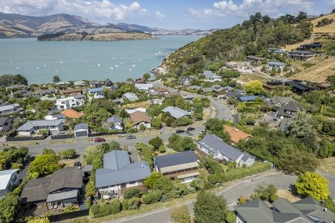 Photo of property in 18 Bayview Place, Cass Bay, Lyttelton, 8082