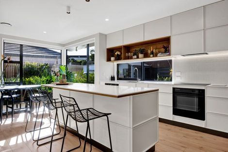 Photo of property in 7 Mackillop Way, Brooklands, New Plymouth, 4310